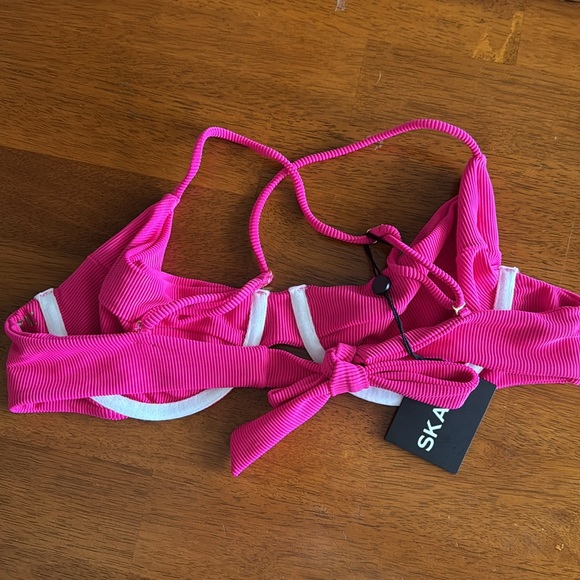 Skatie Kate Swim Top - Picture 5 of 8